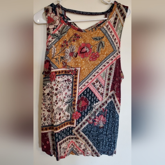 Patwork tank - Picture 1 of 2